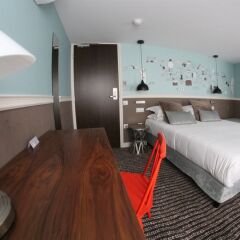 Отель Hôtel des 3 Poussins Франция, Париж - 3 отзыва об отеле, цены и фото номеров - забронировать отель Hôtel des 3 Poussins онлайн удобства в номере