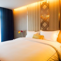 Отель Glow Sukhumvit 5 By Centropolis Бангкок комната для гостей фото 2