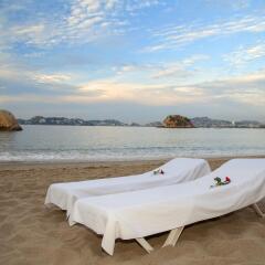 Отель Fiesta Americana Acapulco Villas пляж