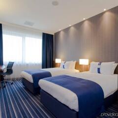 Отель Holiday Inn Express Amsterdam - Sloterdijk Station комната для гостей