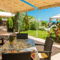 Отель Iris Beach Hotel - Half Board Болгария, Свети Влас - отзывы, цены и фото номеров - забронировать отель Iris Beach Hotel - Half Board онлайн фото 2