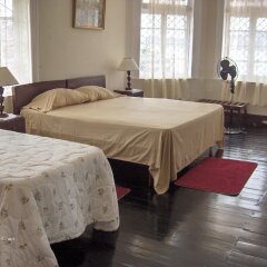 Отель DeMontevins Lodge Порт Антонио питание