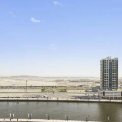 Отель Bespoke Residences - Bay Square