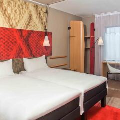 Отель ibis Edinburgh Centre Royal Mile – Hunter Square Великобритания, Эдинбург - 2 отзыва об отеле, цены и фото номеров - забронировать отель ibis Edinburgh Centre Royal Mile – Hunter Square онлайн комната для гостей фото 5