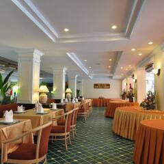 Hotel Beverly Plaza питание