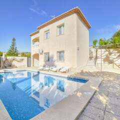Отель Villa in Calpe - 104078 by MO Rentals бассейн