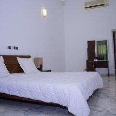 Residence White River 1 in Abidjan, Cote d'Ivoire from 420$, photos, reviews - zenhotels.com guestroom photo 2