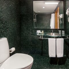Neat Hotel Avenida Понта-Делгада ванная