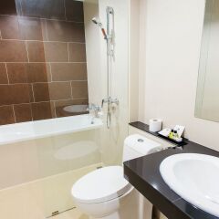 B2 Sriracha Premier Hotel ванная