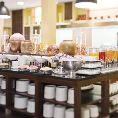 Movenpick Hotel Amsterdam City Centre Амстердам питание