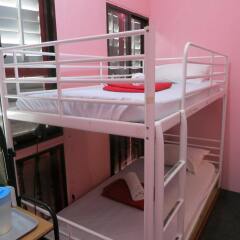 Отель Backpackers' Inn Chinatown Сингапур балкон