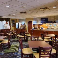 Отель Holiday Inn Express & Suites Gahanna/Columbus Airport E США, Гаханна - отзывы, цены и фото номеров - забронировать отель Holiday Inn Express & Suites Gahanna/Columbus Airport E онлайн питание фото 3