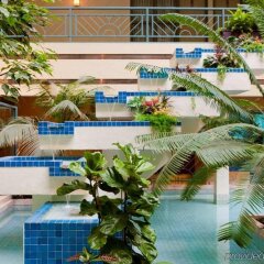 Отель Embassy Suites Minneapolis - Airport Блумингтон бассейн фото 2