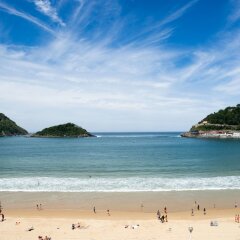 Отель Playa Concha - Iberorent Apartments Испания, Сан-Себастьян - отзывы, цены и фото номеров - забронировать отель Playa Concha - Iberorent Apartments онлайн пляж