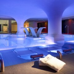 Отель Castro Exclusive Residences SPA Sagrada Familia Испания, Барселона - отзывы, цены и фото номеров - забронировать отель Castro Exclusive Residences SPA Sagrada Familia онлайн бассейн фото 3