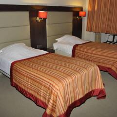 Golden Tree Hotel комната для гостей фото 4