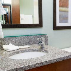 Отель Drury Inn & Suites Atlanta Morrow ванная фото 2