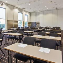 Park Inn by Radisson Oslo Airport Hotel West