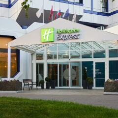 Гостиница Holiday Inn Express Moscow - Khovrino вид на фасад фото 2
