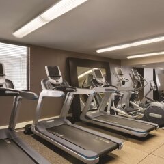 Отель Embassy Suites Bloomington Блумингтон фитнесс-зал фото 4