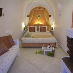 Отель Aeolos Studios and Suites комната для гостей фото 5