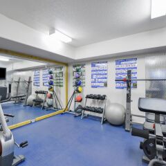 Отель Canadas Best Value Inn Valemount фитнесс-зал