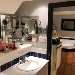 Отель Barclay House Bed and Breakfast Канада, Ванкувер - отзывы, цены и фото номеров - забронировать отель Barclay House Bed and Breakfast онлайн ванная