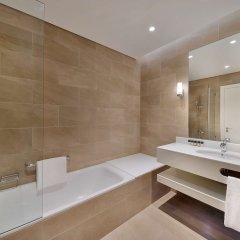 Aleph Doha Residences, Curio Collection by Hilton in Doha, Qatar from 290$, photos, reviews - zenhotels.com bathroom