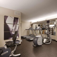 Отель Best Western Plus Bloomington Блумингтон фитнесс-зал