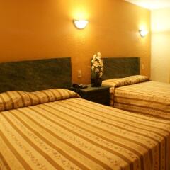 Hotel Latino комната для гостей