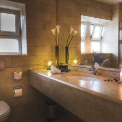 Ambassador Hotel Jerusalem Израиль, Иерусалим - отзывы, цены и фото номеров - забронировать отель Ambassador Hotel Jerusalem онлайн ванная фото 2
