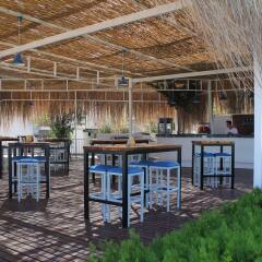 Mavi Beyaz Hotel Beach Club Силифке гостиничный бар