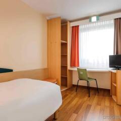 Отель ibis Berlin Messe Германия, Берлин - отзывы, цены и фото номеров - забронировать отель ibis Berlin Messe онлайн комната для гостей