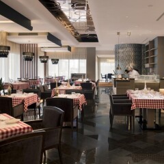 Отель Pearl Rotana Capital Centre питание фото 3