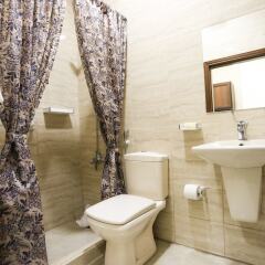 Отель 7Boys Hotel Иордания, Амман - отзывы, цены и фото номеров - забронировать отель 7Boys Hotel онлайн ванная