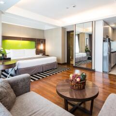 Legacy Suites Hotel Sukhumvit by Compass Hospitality 4* Улучшенный номер с разными типами кроватей фото 15