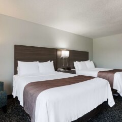 Отель Quality Inn & Suites комната для гостей фото 4