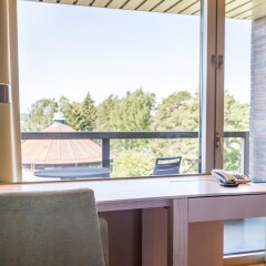 Отель Hilton Helsinki Kalastajatorppa Финляндия, Хельсинки - - забронировать отель Hilton Helsinki Kalastajatorppa, цены и фото номеров балкон