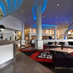 Отель Novotel Surfers Paradise гостиничный бар