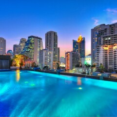 Отель Admiral Premier Sukhumvit 23 By Compass Hospitality Бангкок бассейн фото 3