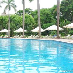 Hanoi Daewoo Hotel бассейн