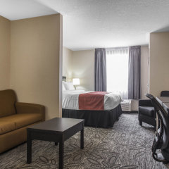 Отель Quality Inn & Suites Канада, Кингстон - отзывы, цены и фото номеров - забронировать отель Quality Inn & Suites онлайн комната для гостей фото 5