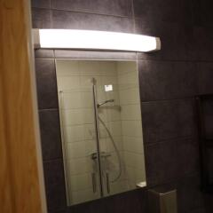 Отель Spoton Hostel & Sportsbar Швеция, Гётеборг - 1 отзыв об отеле, цены и фото номеров - забронировать отель Spoton Hostel & Sportsbar онлайн ванная фото 2