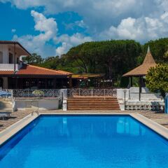 Отель Holiday Village Фонди бассейн фото 3
