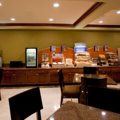 Отель Holiday Inn Express Hotel & Suites Woodland Hills США, Лос-Анджелес - отзывы, цены и фото номеров - забронировать отель Holiday Inn Express Hotel & Suites Woodland Hills онлайн развлечения