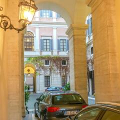 Отель Prime 1Br/Ba Apt Next Colosseum Италия, Рим - отзывы, цены и фото номеров - забронировать отель Prime 1Br/Ba Apt Next Colosseum онлайн балкон