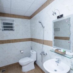Отель Lys Hotel Вьетнам, Буонматхуот - отзывы, цены и фото номеров - забронировать отель Lys Hotel онлайн ванная