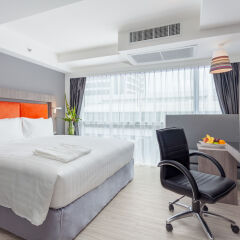 Grand 5 Hotel & Plaza Sukhumvit Bangkok комната для гостей фото 2