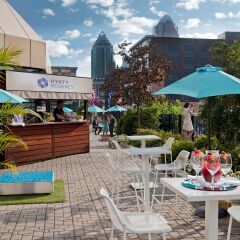 Отель DoubleTree by Hilton Montreal Канада, Монреаль - отзывы, цены и фото номеров - забронировать отель DoubleTree by Hilton Montreal онлайн бассейн