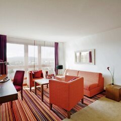 Отель Movenpick Hotel Zuerich-Airport Швейцария, Глаттбруг - 2 отзыва об отеле, цены и фото номеров - забронировать отель Movenpick Hotel Zuerich-Airport онлайн комната для гостей фото 4